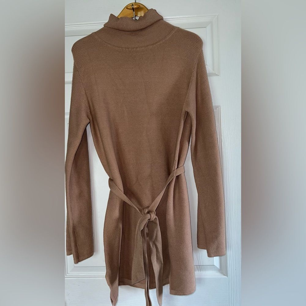 Kittenish Oversized Sweater Dress With Belt/Strap Size Small EUC